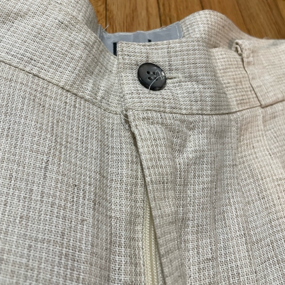 Vintage Beige Linen Pleated Shorts - Picture 6 of 15